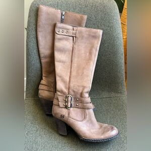 Born Taro leather riding boots w81315 size 6
